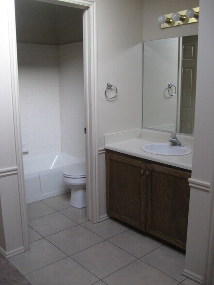 Building Photo - 777 S 400 E