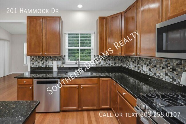 Building Photo - 201 Hammock Dr
