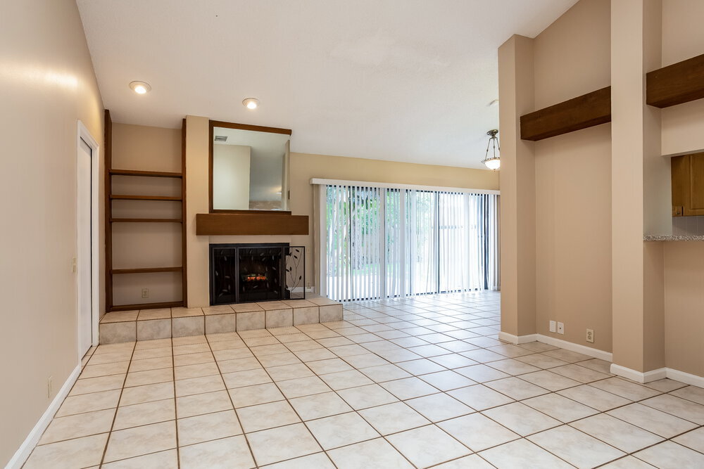 Building Photo - 14096 Greentree Dr