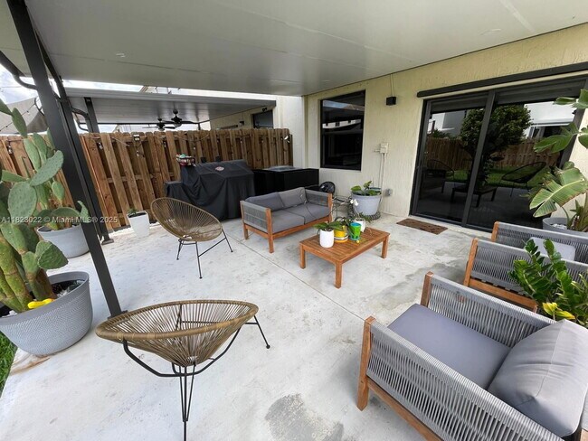 Building Photo - 25417 SW 108th Ct