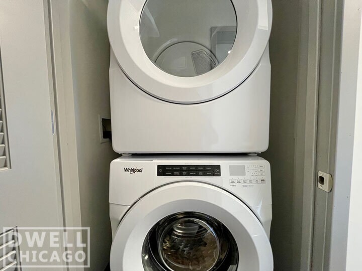 Building Photo - 911 W Dakin St