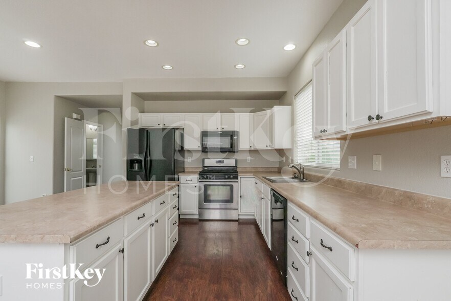 Building Photo - 12227 Anacostia Dr