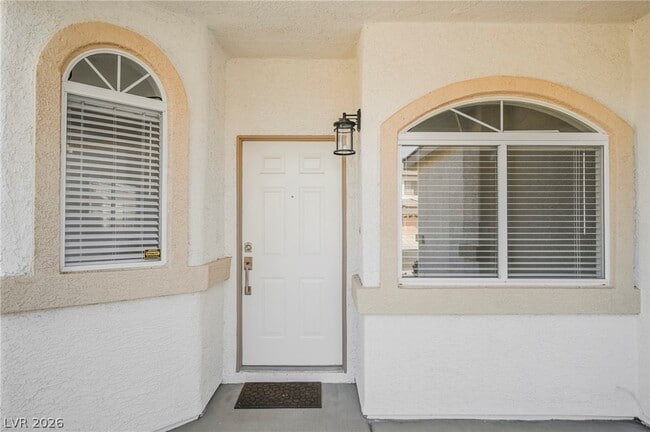 Building Photo - 490 Beaconwood St