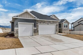 Building Photo - 984 N Highpass Dr