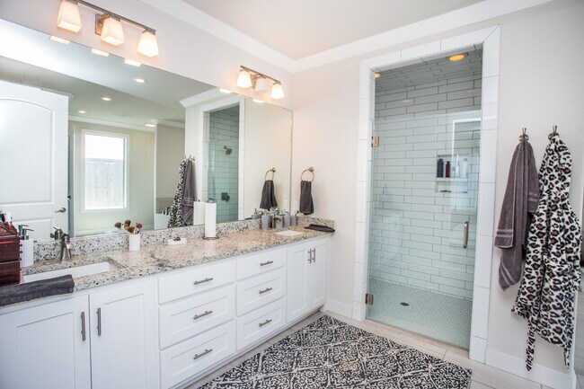 Building Photo - 23 Wilshire Blvd