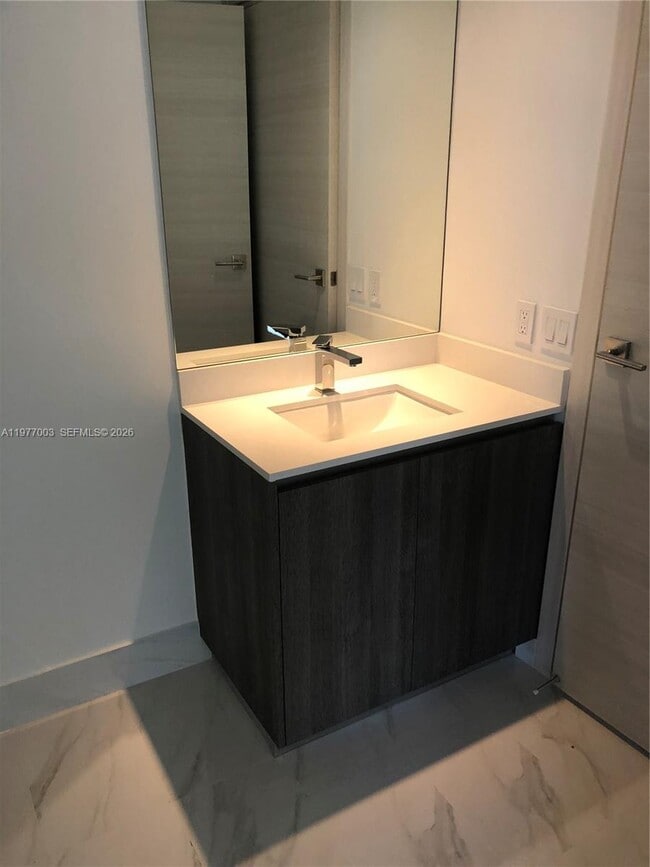 Building Photo - 801 S Miami Ave