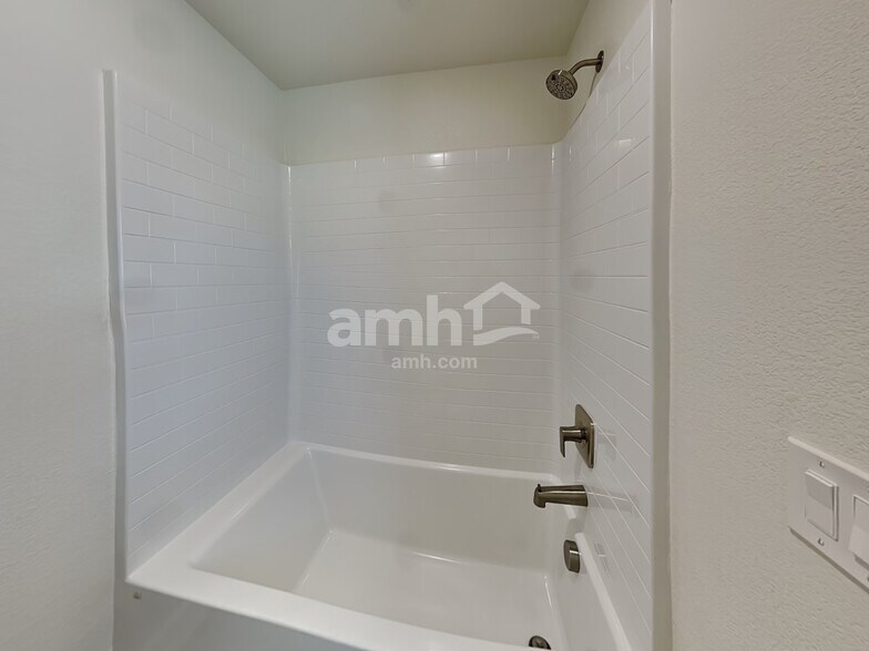 Building Photo - 82 Bonny Lake Ct