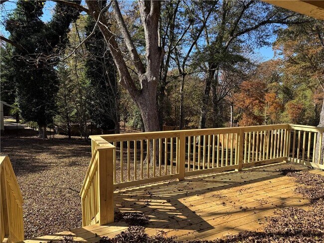 Building Photo - 1885 Crystal Dr