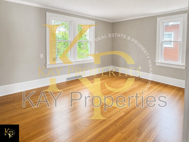Building Photo - 817 Marigold St