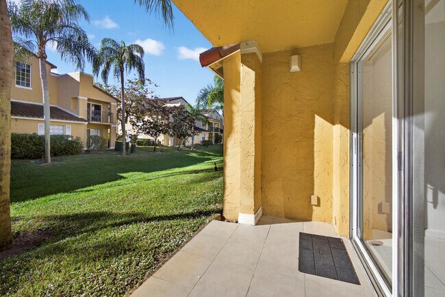 Building Photo - 1120 Lake Shore Dr