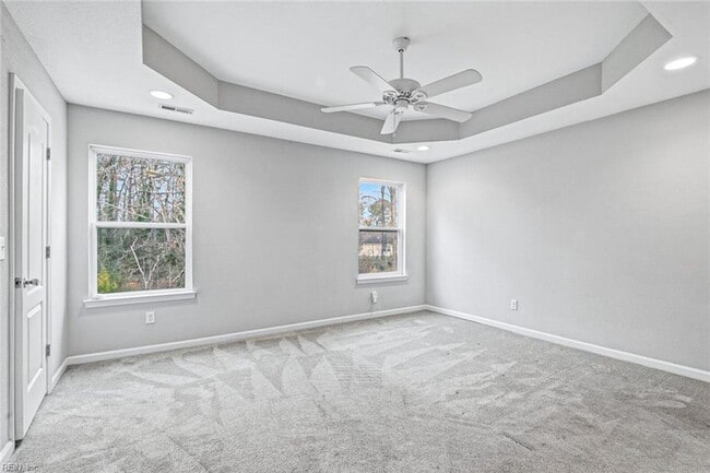 Building Photo - 1433 E Pembroke Ave