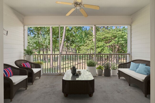 Building Photo - 3062 Lake Island Dr