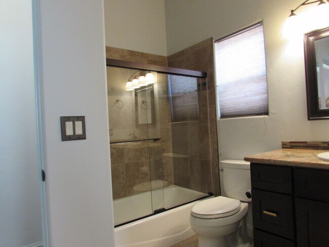 Building Photo - 2096 Two Wood Dr
