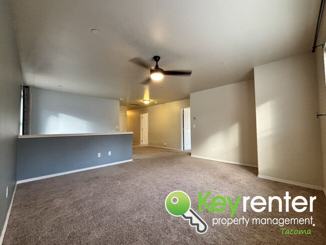 Building Photo - Spacious 4-Bedroom, 2.5 Bath Dupont Rental...