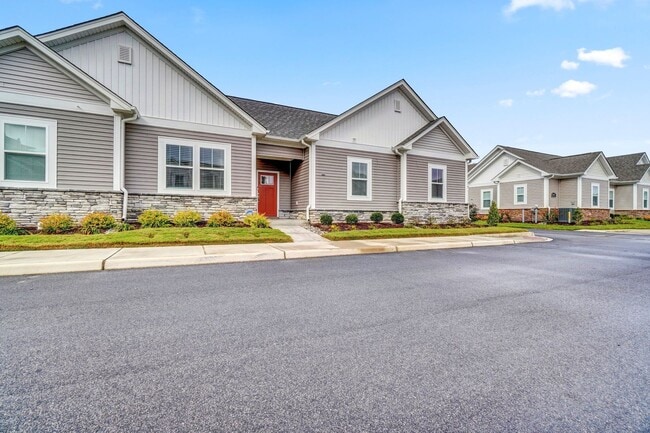 Building Photo - 4 bedroom condo in Suffolk