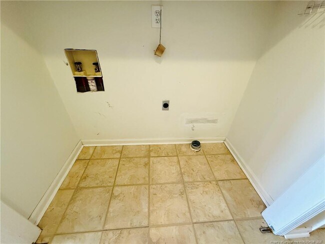 Building Photo - 3517 Grenedine Dr