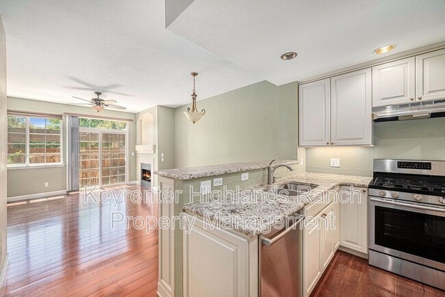 Building Photo - 9021 W Phillips Dr
