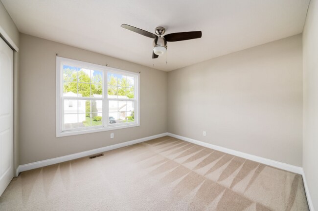 Building Photo - 8865 Sweetshade Dr