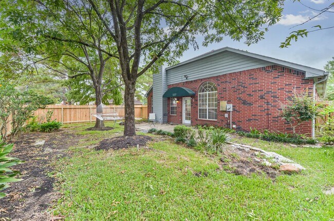 Building Photo - 15019 Trumpet Vine Ln