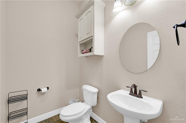 Building Photo - 33 Colvin Ave