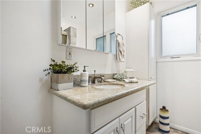 Building Photo - 5362 Yolanda Ave