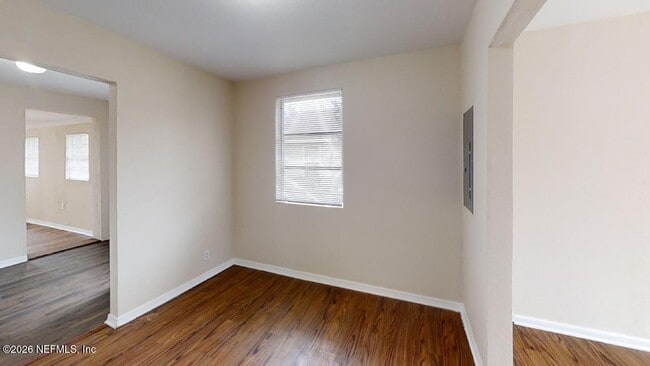 Building Photo - 2178 W 41st St