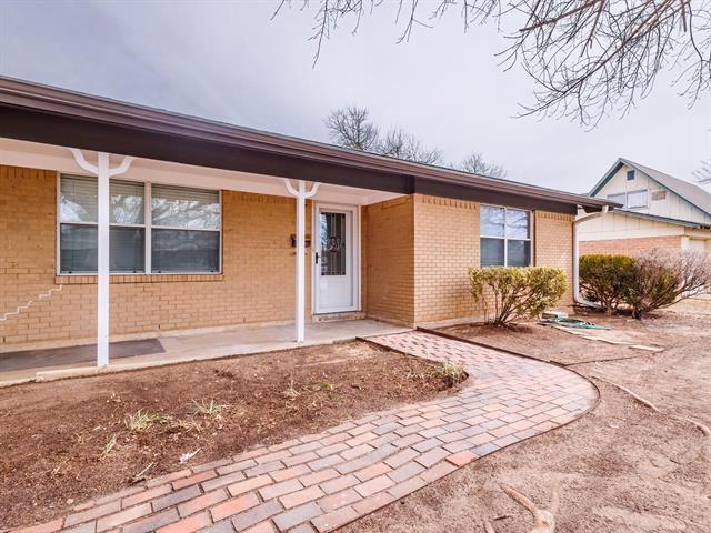 Building Photo - 2008 10th St