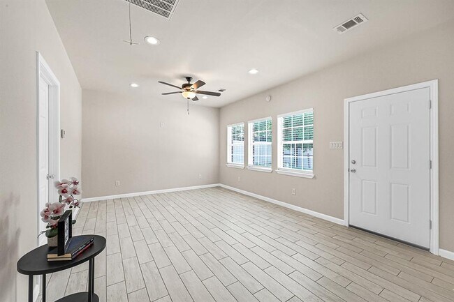 Building Photo - 20603 Marilyn Ln