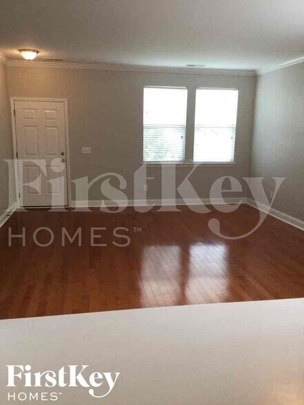 Building Photo - 123 Salt Meadow Ln