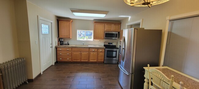 KITCHEN - 212 S Main St