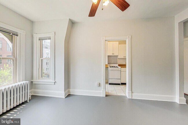 Building Photo - 2121 N St NW