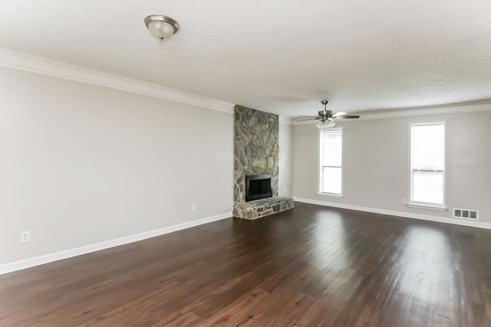 Building Photo - 3904 Loring Ln