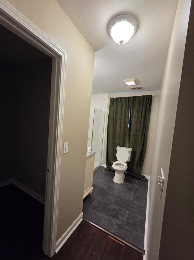 Building Photo - 1022 Ashby Grove SW