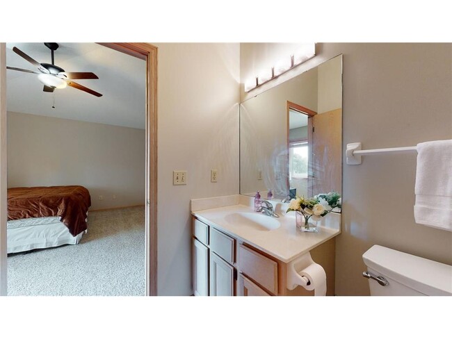 Building Photo - 2079 Woodbridge Way