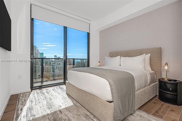 Building Photo - 398 NE 5th St