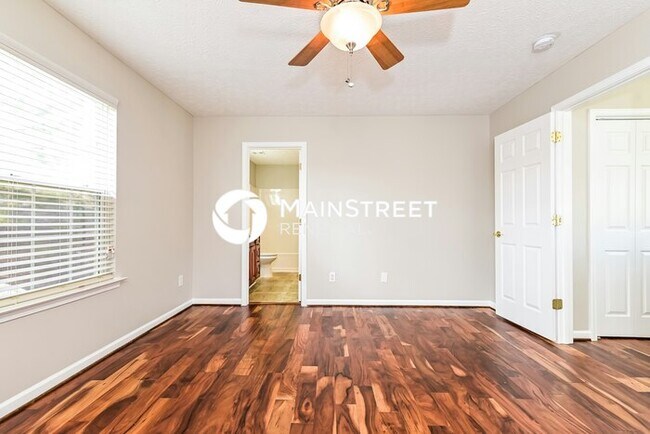 Building Photo - 3 Bedroom Pet-Friendly Home in LOCUST GROVE, GA with Main Street Renewal
