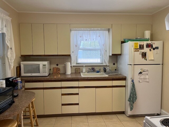 Building Photo - 94 Eustis Ave