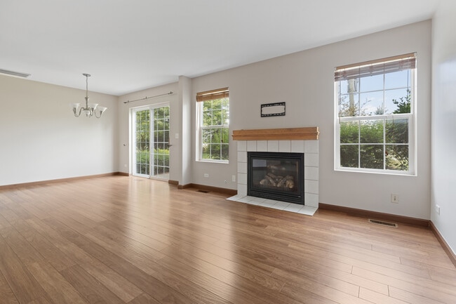 Building Photo - 2479 Stoughton Cir