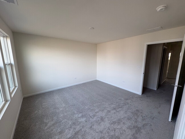 Building Photo - 2208 Ryegrass Ln