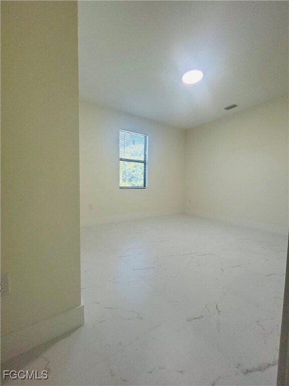 Building Photo - 149 Meadow Rd