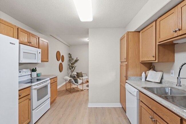 Building Photo - 4109 Sunny Vista Heights