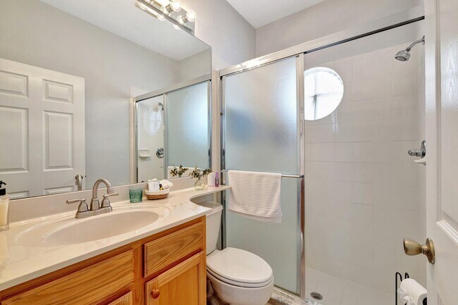 Building Photo - 9225 Wentworth Ln