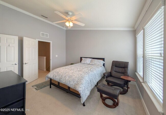 Building Photo - 6846 Roundleaf Dr