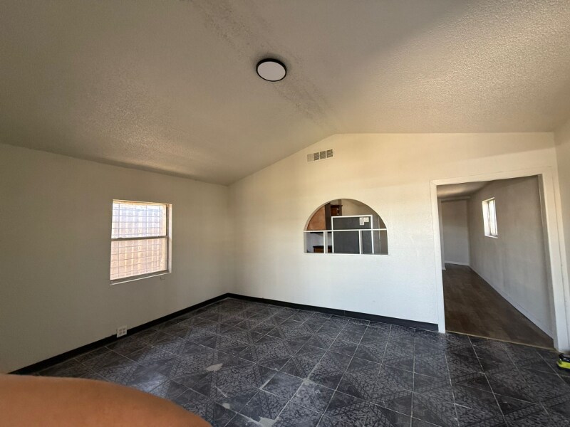 Building Photo - 3216 Rosa Ave