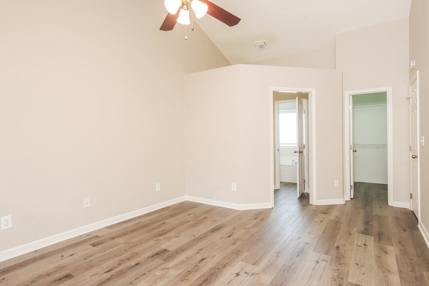 Building Photo - 5820 Waterford Landing Ct