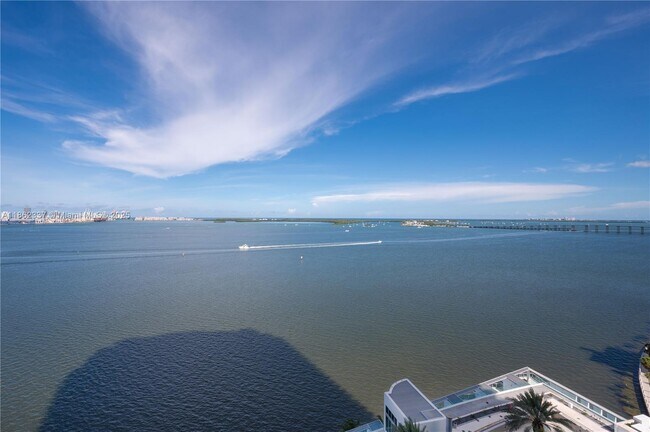Building Photo - 1331 Brickell Bay Dr