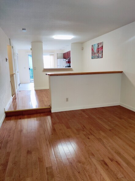 Building Photo - 708 122nd Ave NE
