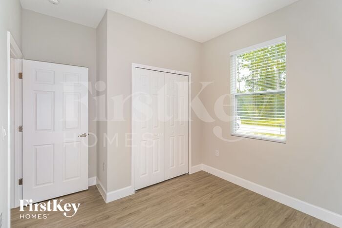 Building Photo - 380 Garbelmann St