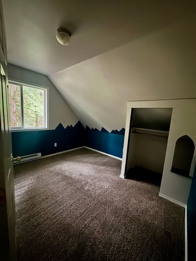 Building Photo - Adorable Chalet Style 4 Bedroom House in Serene Setting!