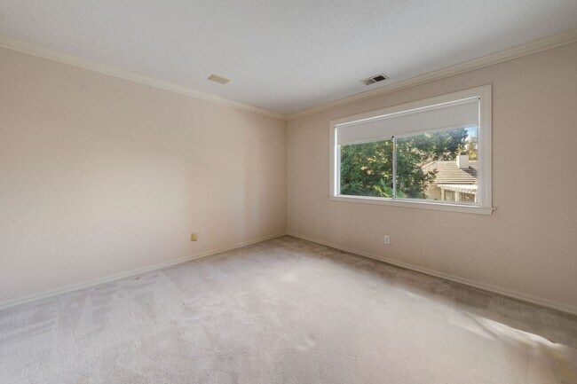 Building Photo - Luxury Custom Home in Folsom with Pool, 3-Car Garage & 4,300+ Sq Ft!